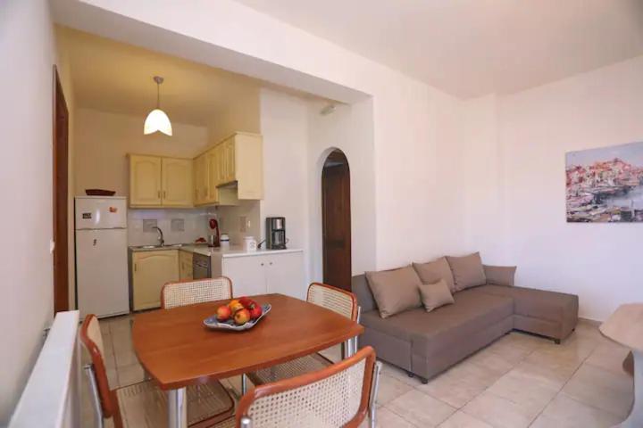 Skopelos Chara'S Lux Apartment Exterior photo